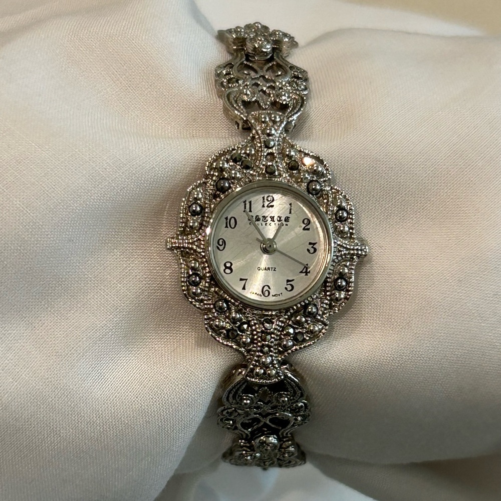 Vintage Decorative women’s watch UNTESTED silver 7.5 inch